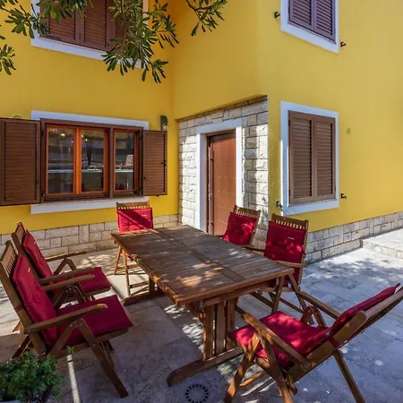 Kristijan Holiday home *