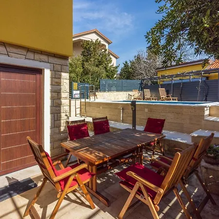 Kristijan Holiday home *