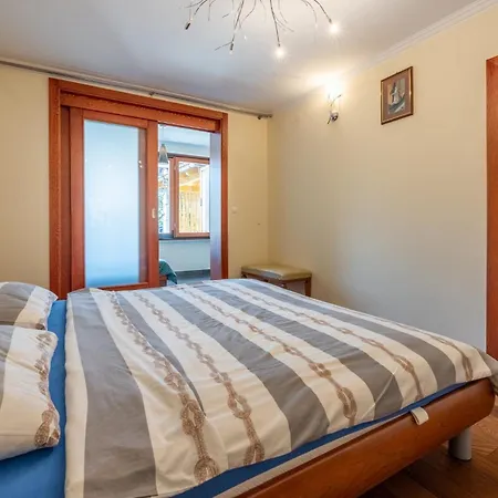 Kristijan Holiday home Selce